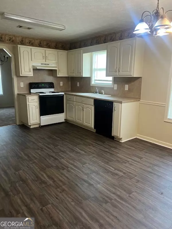 6105 Crossbow DR, Columbus, GA 31907