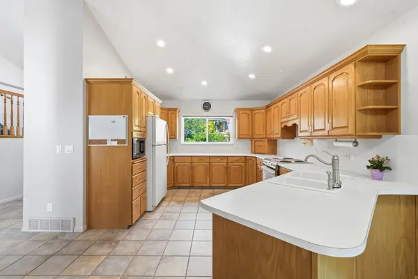 481 HILLSBOROUGH DR, Providence, UT 84332