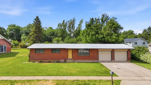 762 ANDERSON AVE
