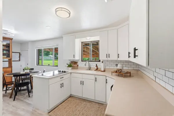 762 ANDERSON AVE, Hyrum, UT 84319