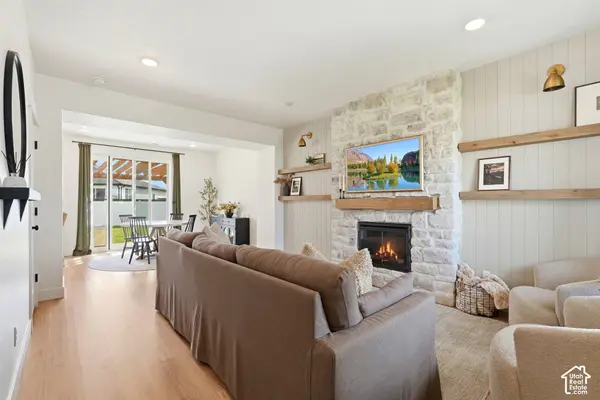 698 E 600 S, Hyrum, UT 84319