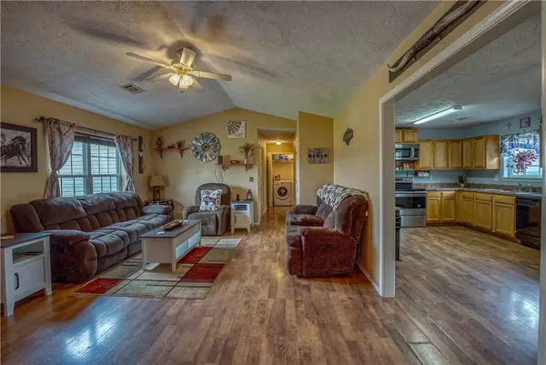 2458 Geneva Dr, Harrison, AR 72601