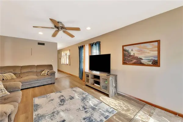 141 N Tracy ST, Wichita, KS 67212