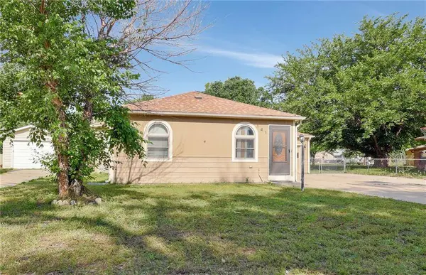 141 N Tracy ST, Wichita, KS 67212