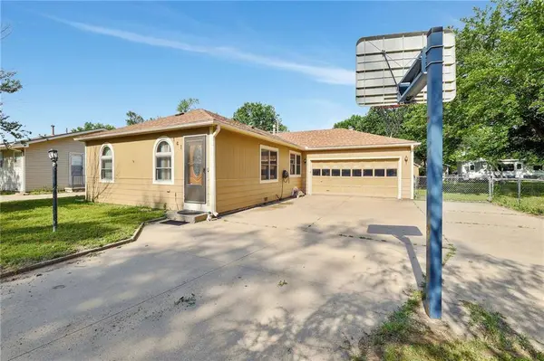 141 N Tracy ST, Wichita, KS 67212