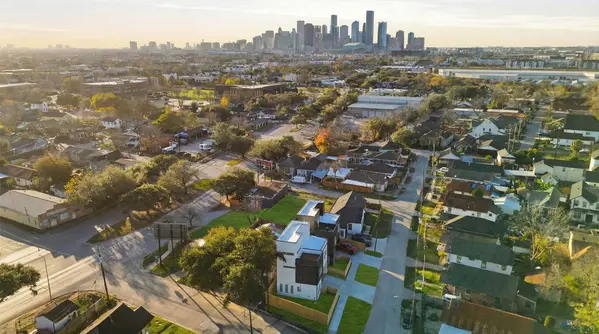 4208 Fox ST, Houston, TX 77003