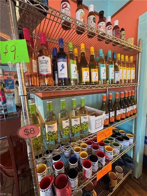 6468 Lankford HWY, Nassawadox, VA 23413