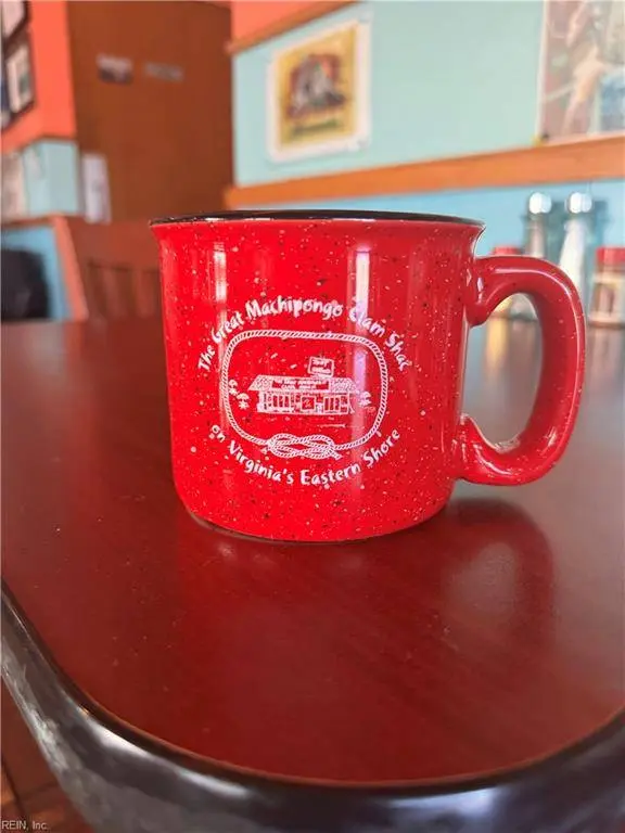 6468 Lankford HWY, Nassawadox, VA 23413