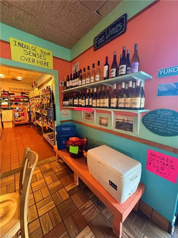 6468 Lankford HWY, Nassawadox, VA 23413