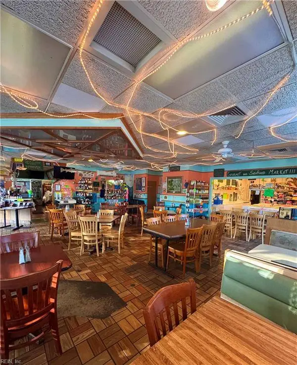 6468 Lankford HWY, Nassawadox, VA 23413