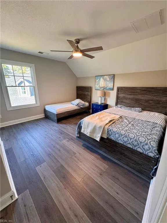 8 Seay CT, Cape Charles, VA 23310