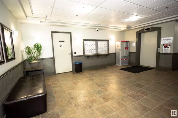 #309 10116 80 AV NW, Edmonton, AB T6E 6V7