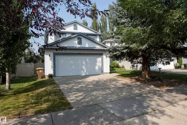 33 EASTCOTT DR, St. Albert, AB T8N 7B1