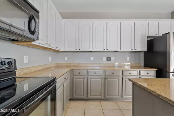 3850 E Longhorn Street, San Tan Valley, AZ 85140