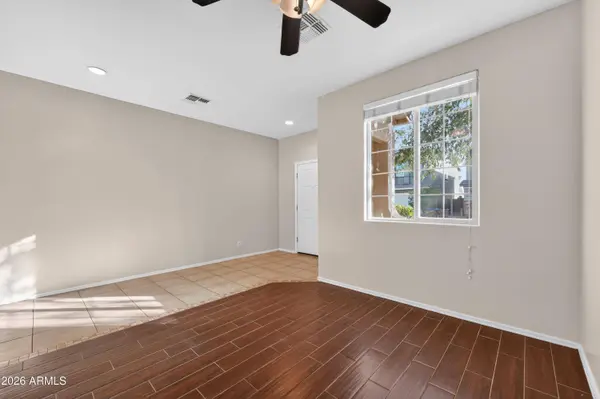 3850 E Longhorn Street, San Tan Valley, AZ 85140