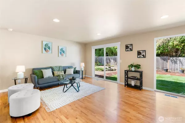 6573 123rd AVE SE, Bellevue, WA 98006