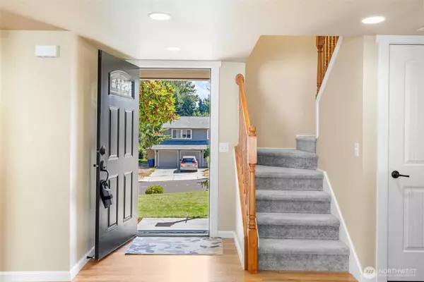 6573 123rd AVE SE, Bellevue, WA 98006