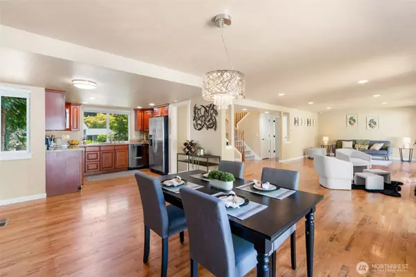 6573 123rd AVE SE, Bellevue, WA 98006