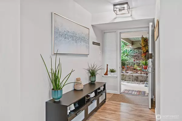 1916 S 368th PL #202, Federal Way, WA 98003