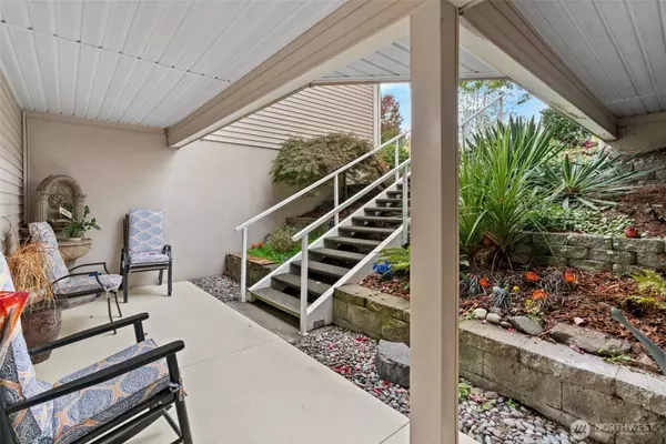 1916 S 368th PL #202, Federal Way, WA 98003