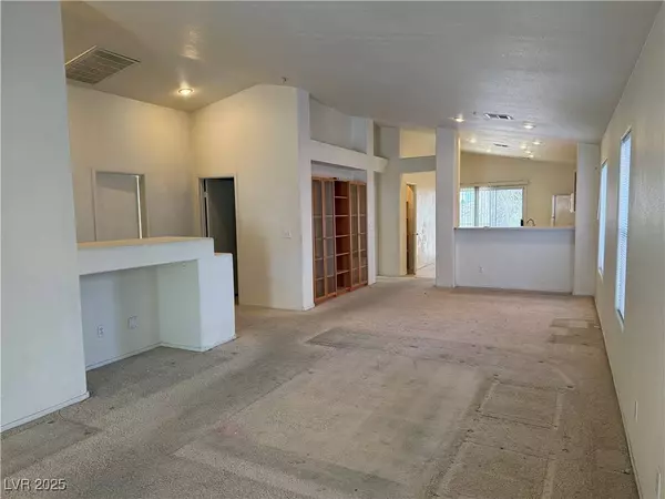 8616 Hidden Pines AVE, Las Vegas, NV 89143