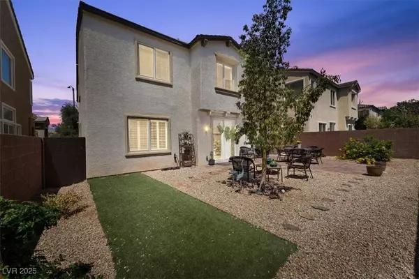 9872 Chief Sky ST, Las Vegas, NV 89178