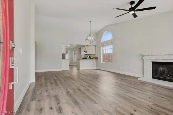 903 Derringer LN, Henderson, NV 89014