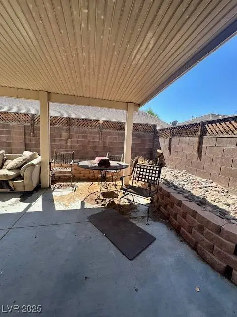 379 Golden Shore DR, Las Vegas, NV 89123