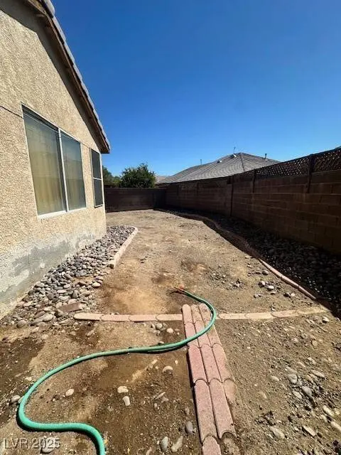 379 Golden Shore DR, Las Vegas, NV 89123