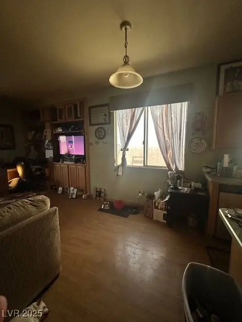 379 Golden Shore DR, Las Vegas, NV 89123