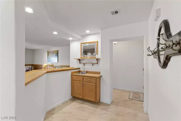 3916 White Castle ST, Las Vegas, NV 89129