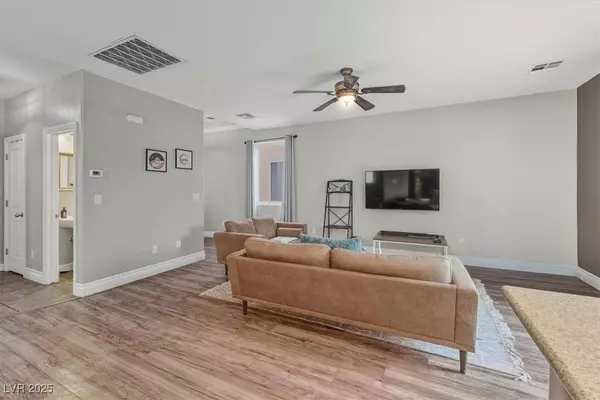 5690 Sentry Palm CT, Las Vegas, NV 89122