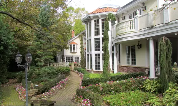 Brimfield, MA 01010-9653,87 E Brimfield Holland