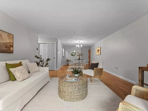 56 Bigelow Ave. #15, Watertown, MA 02472