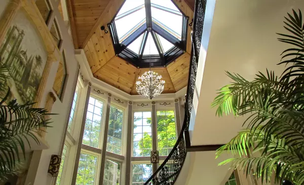 87 E Brimfield Holland, Brimfield, MA 01010-9653