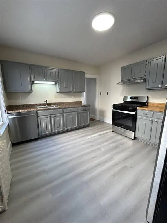 19 Oakland #19, Watertown, MA 02472