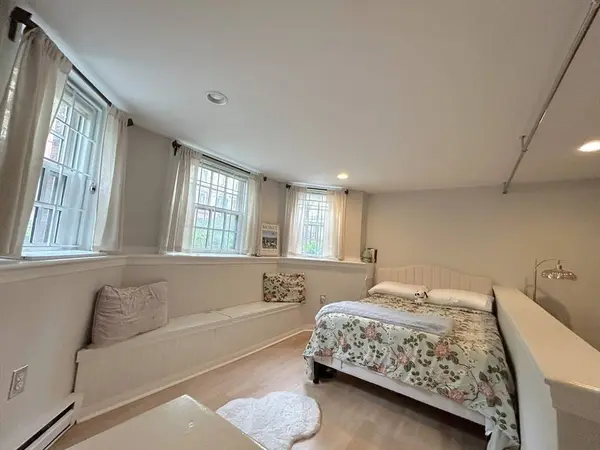 120 Beacon St #1A, Boston, MA 02116