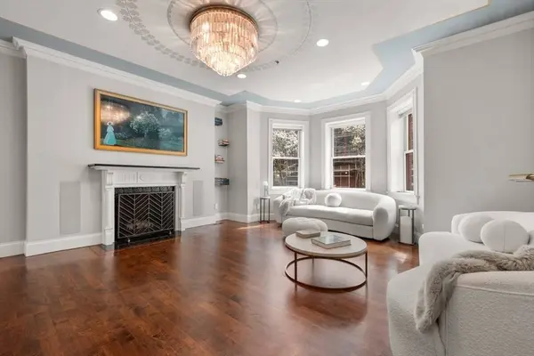 61 Saint Botolph St #61, Boston, MA 02116