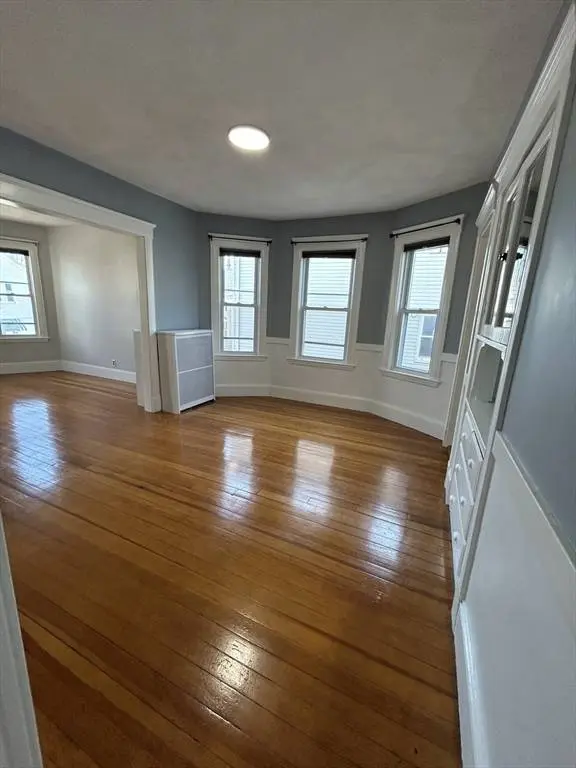 17 Oakland #17, Watertown, MA 02472