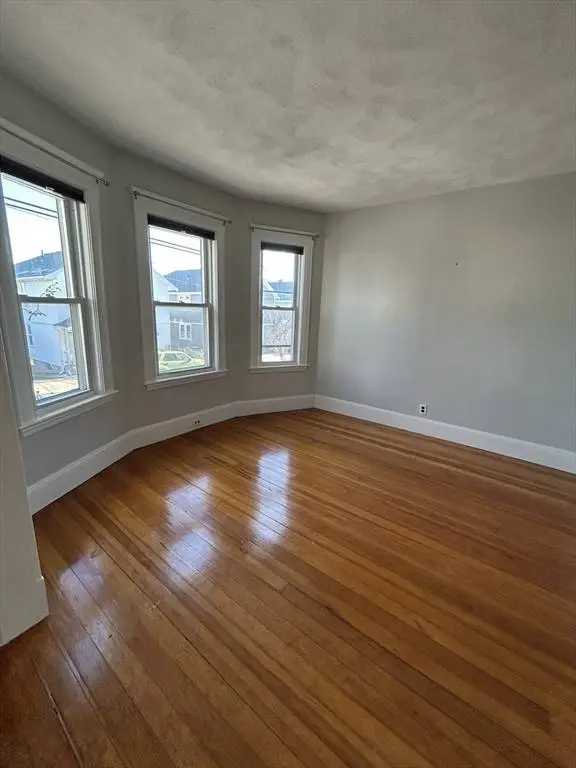 17 Oakland #17, Watertown, MA 02472