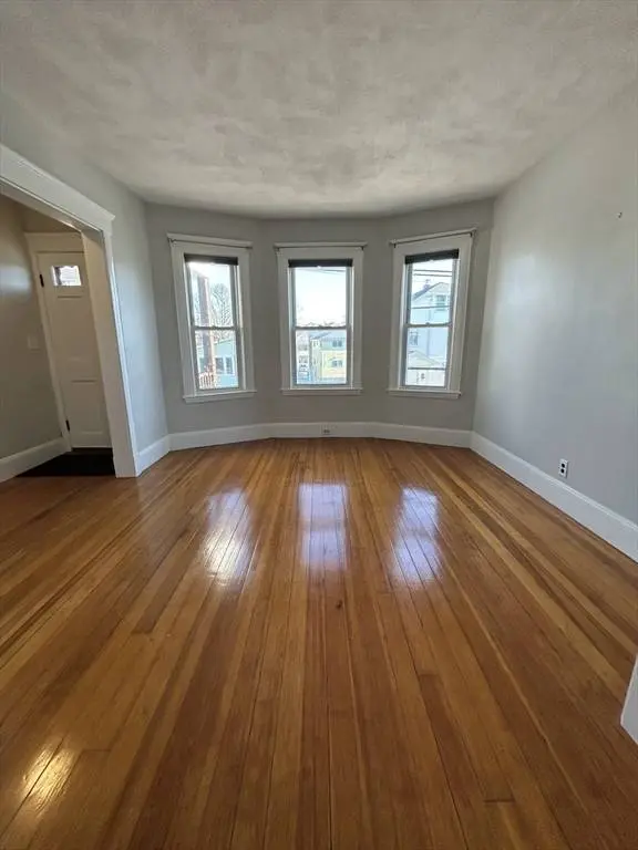 17 Oakland #17, Watertown, MA 02472