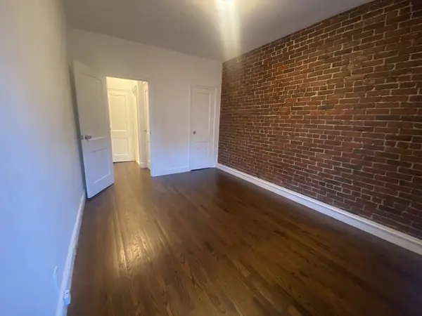 228 Commonwealth #10, Boston, MA 02116