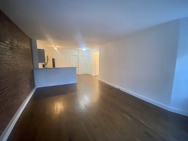 228 Commonwealth #10, Boston, MA 02116