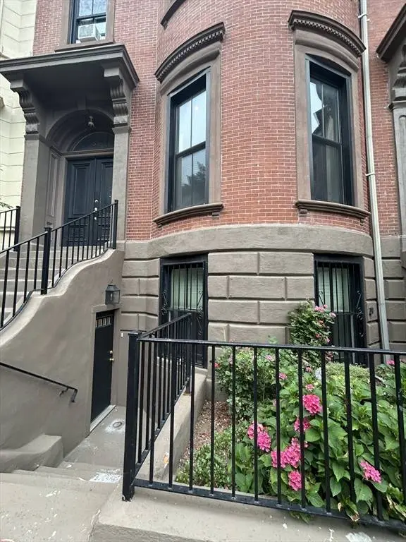 554 Massachusetts #1G