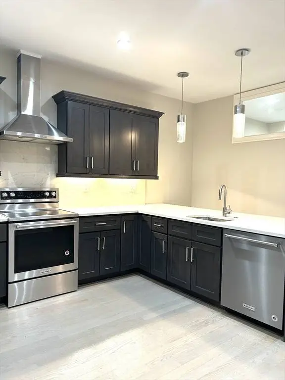 554 Massachusetts #1G, Boston, MA 02118