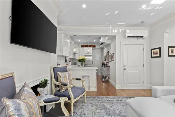 95 Saint Botolph #3, Boston, MA 02116