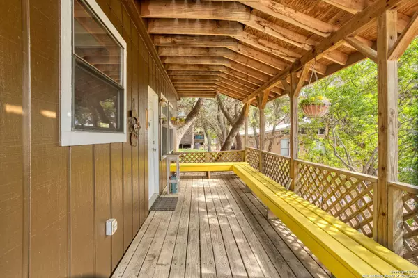 272 White Bass Dr, Lakehills, TX 78063