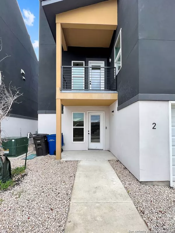 100 Lewis St UNIT 2, San Antonio, TX 78212