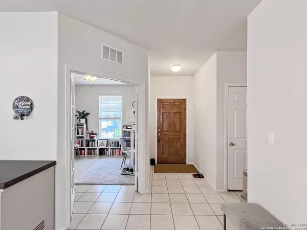 428 Holly Bush, New Braunfels, TX 78130