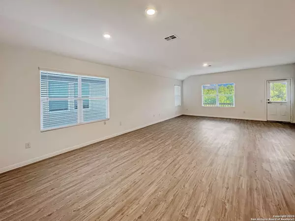 622 Bean Bend, San Antonio, TX 78221